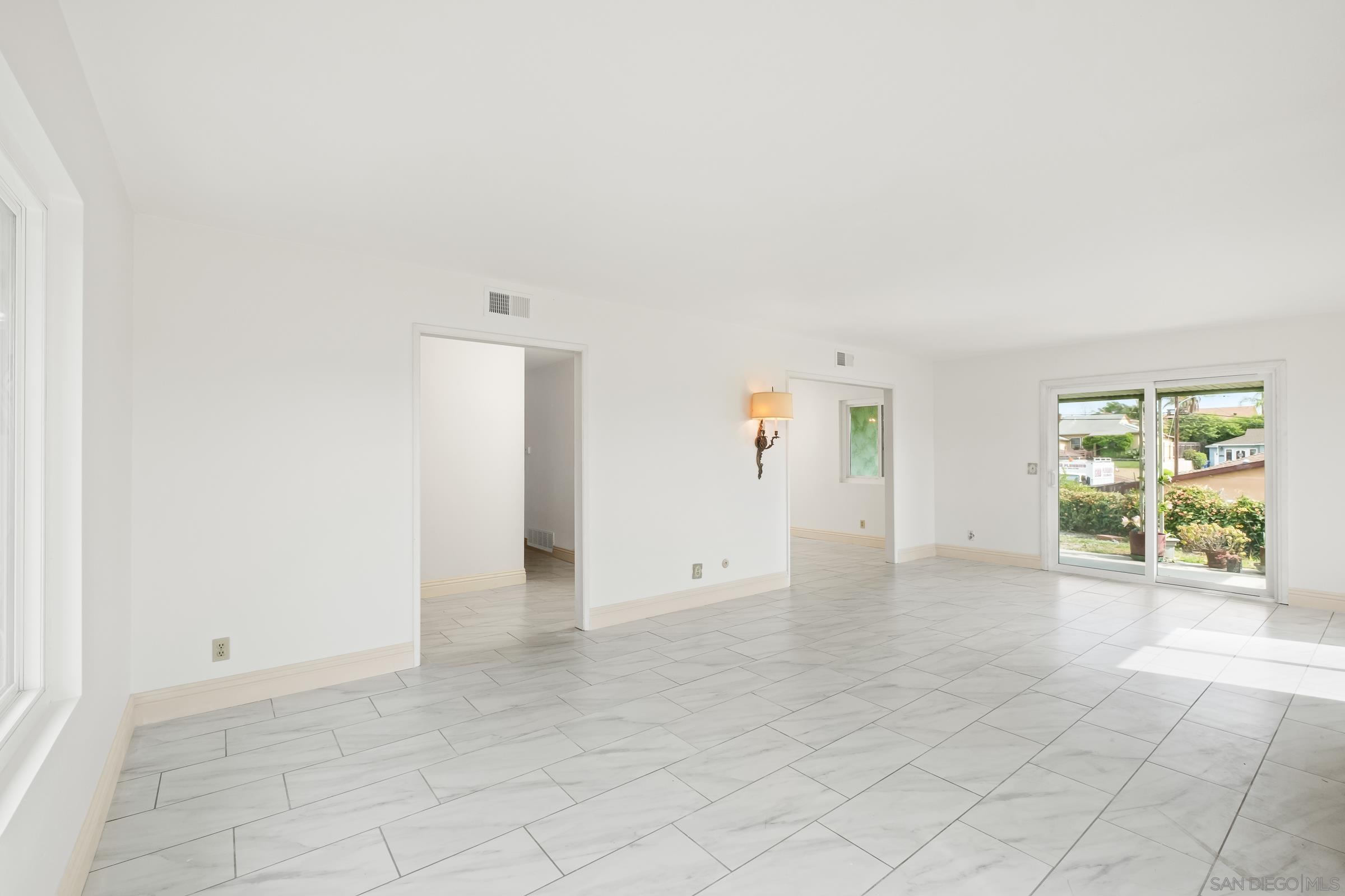 3827 Westgate Pl