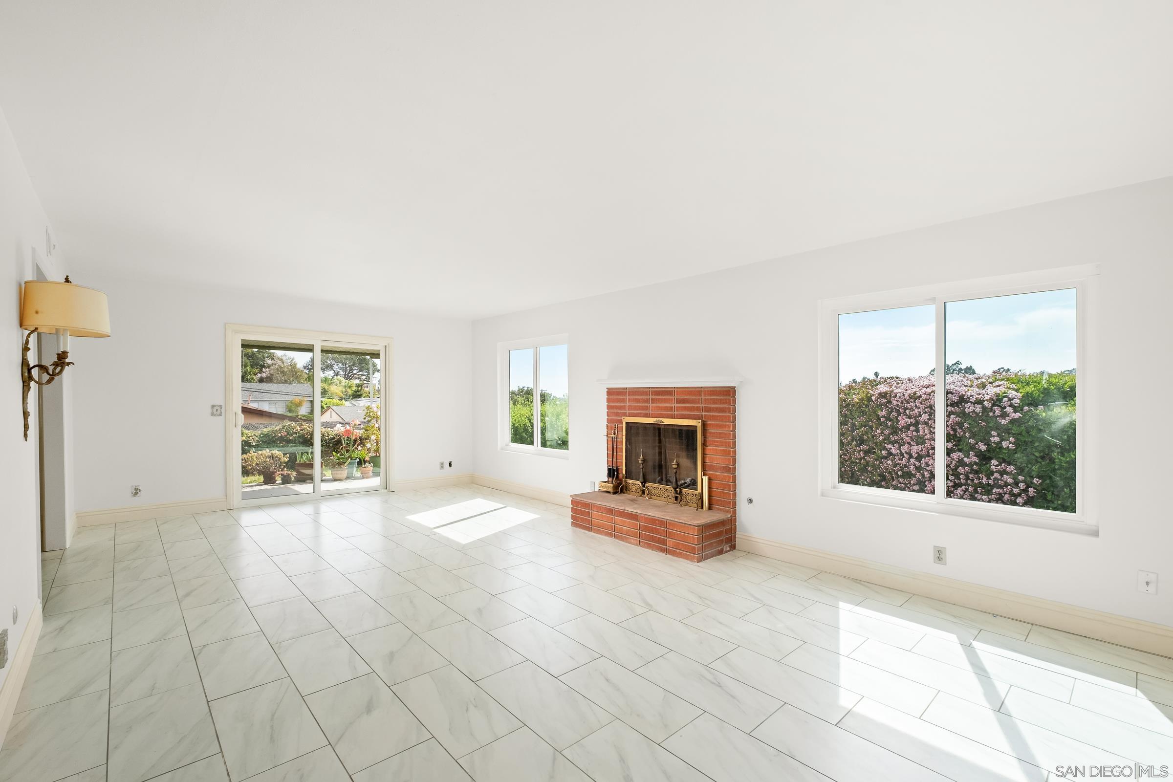3827 Westgate Pl