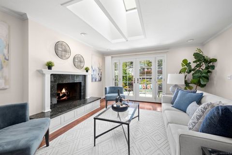 4555  Robbins St San Diego CA 92122