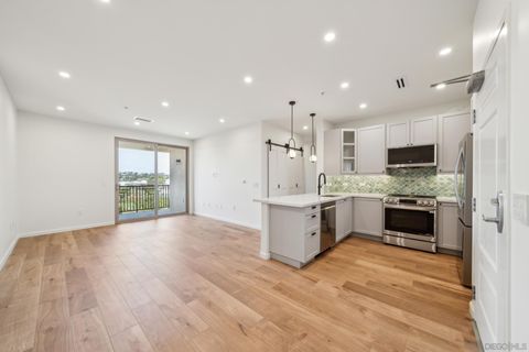 3877  Pell Place  313 San Diego CA 92130