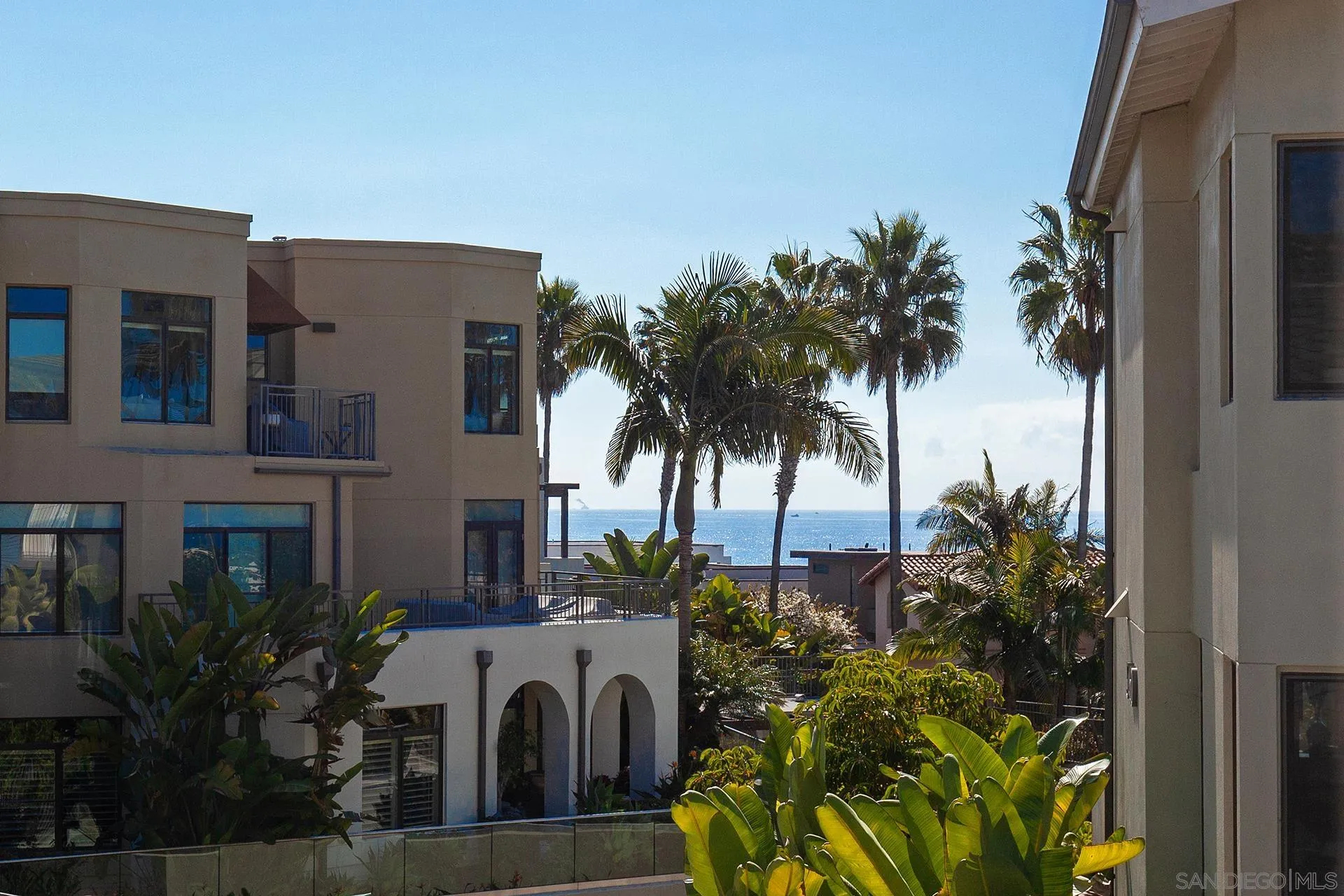 La Jolla, California 92037, United States, ,1 BathroomBathrooms,Residential,Pending,14042