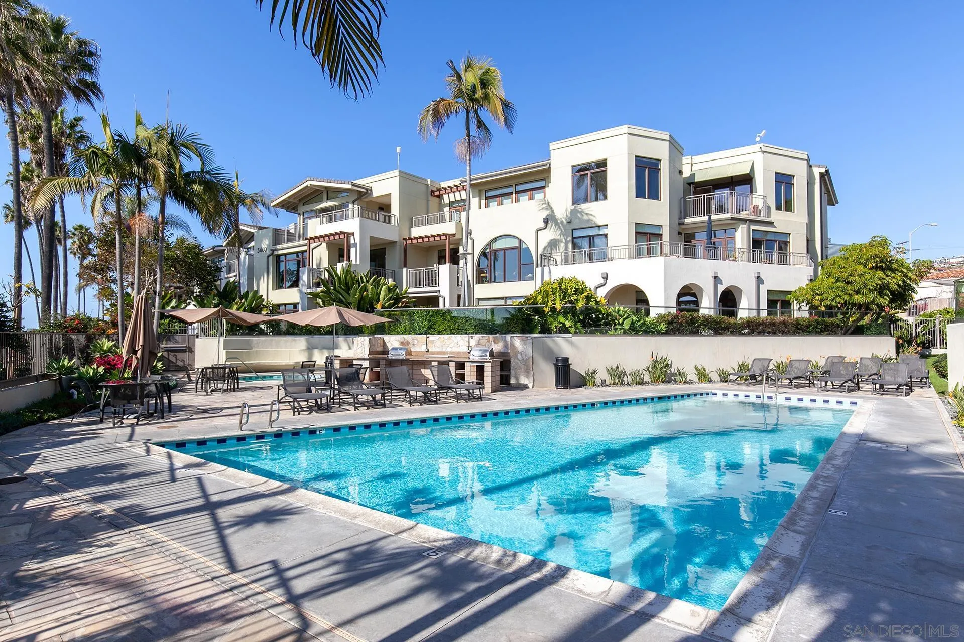 La Jolla, California 92037, United States, ,1 BathroomBathrooms,Residential,Pending,14042