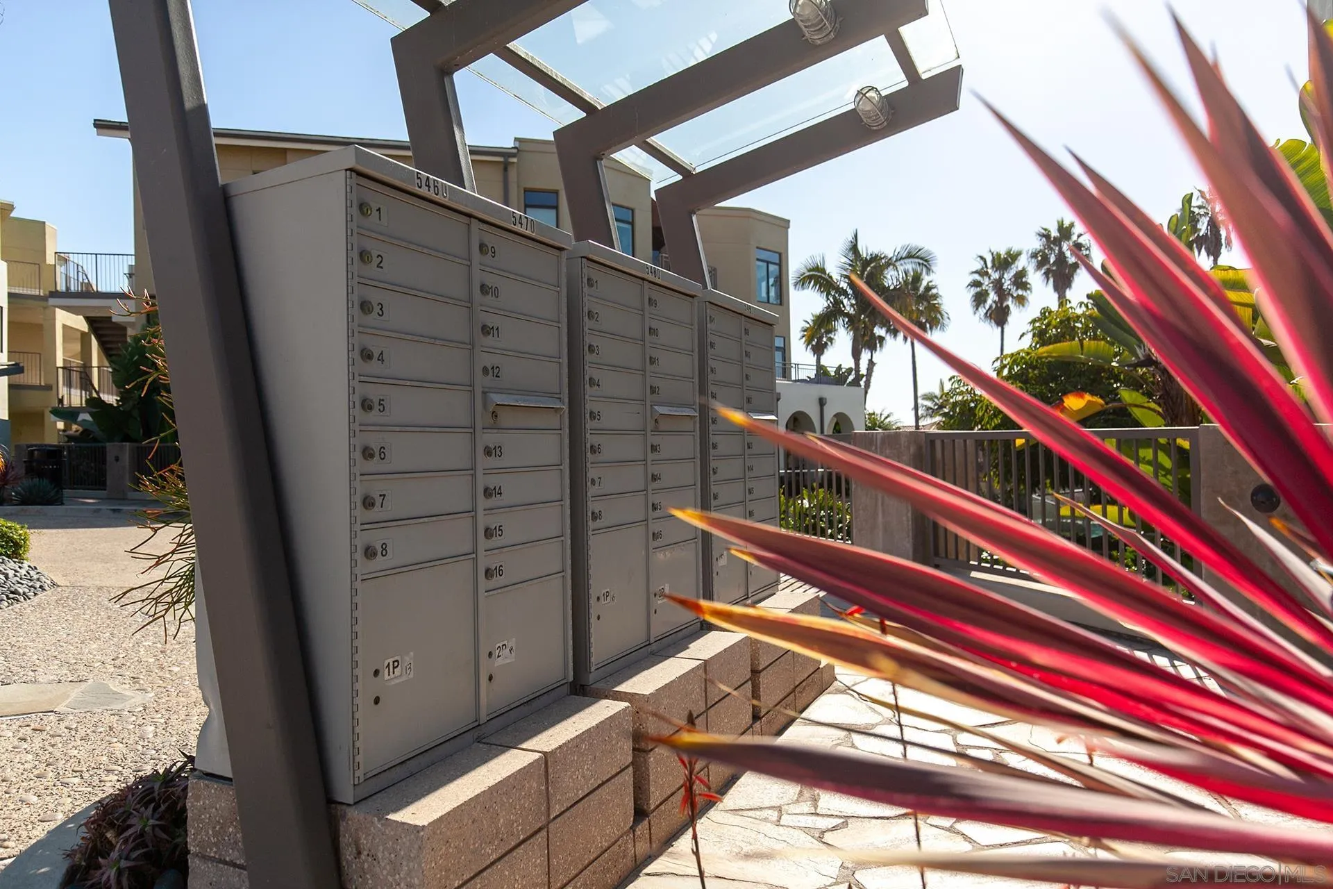 La Jolla, California 92037, United States, ,1 BathroomBathrooms,Residential,Pending,14042