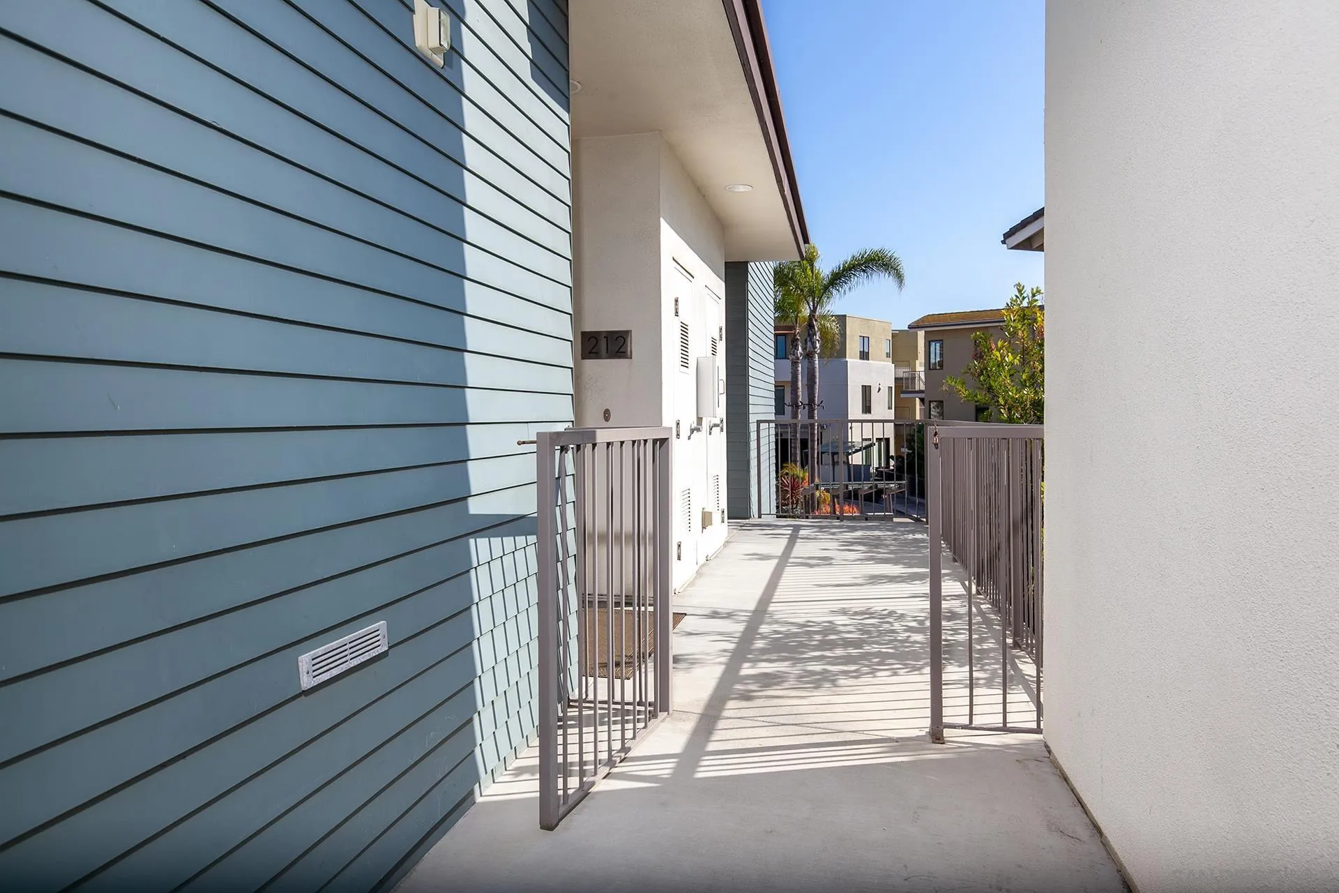 La Jolla, California 92037, United States, ,1 BathroomBathrooms,Residential,Pending,14042