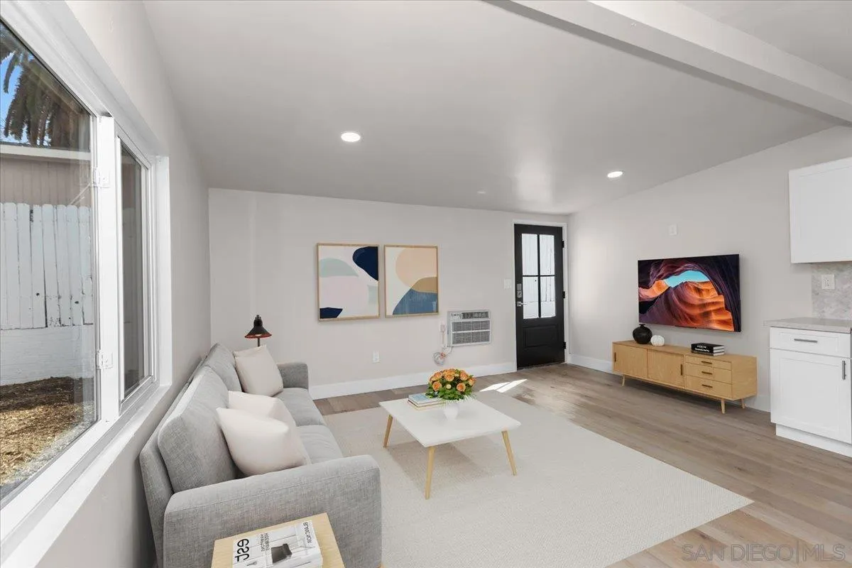 Santee, California 92071, United States, 3 Bedrooms Bedrooms, ,2 BathroomsBathrooms,Residential,Active,112775