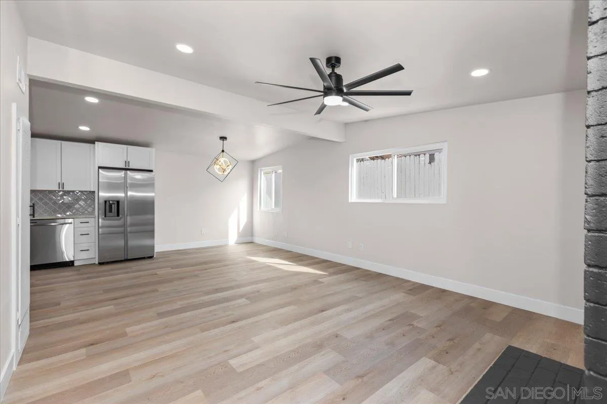 Santee, California 92071, United States, 3 Bedrooms Bedrooms, ,2 BathroomsBathrooms,Residential,Active,112775