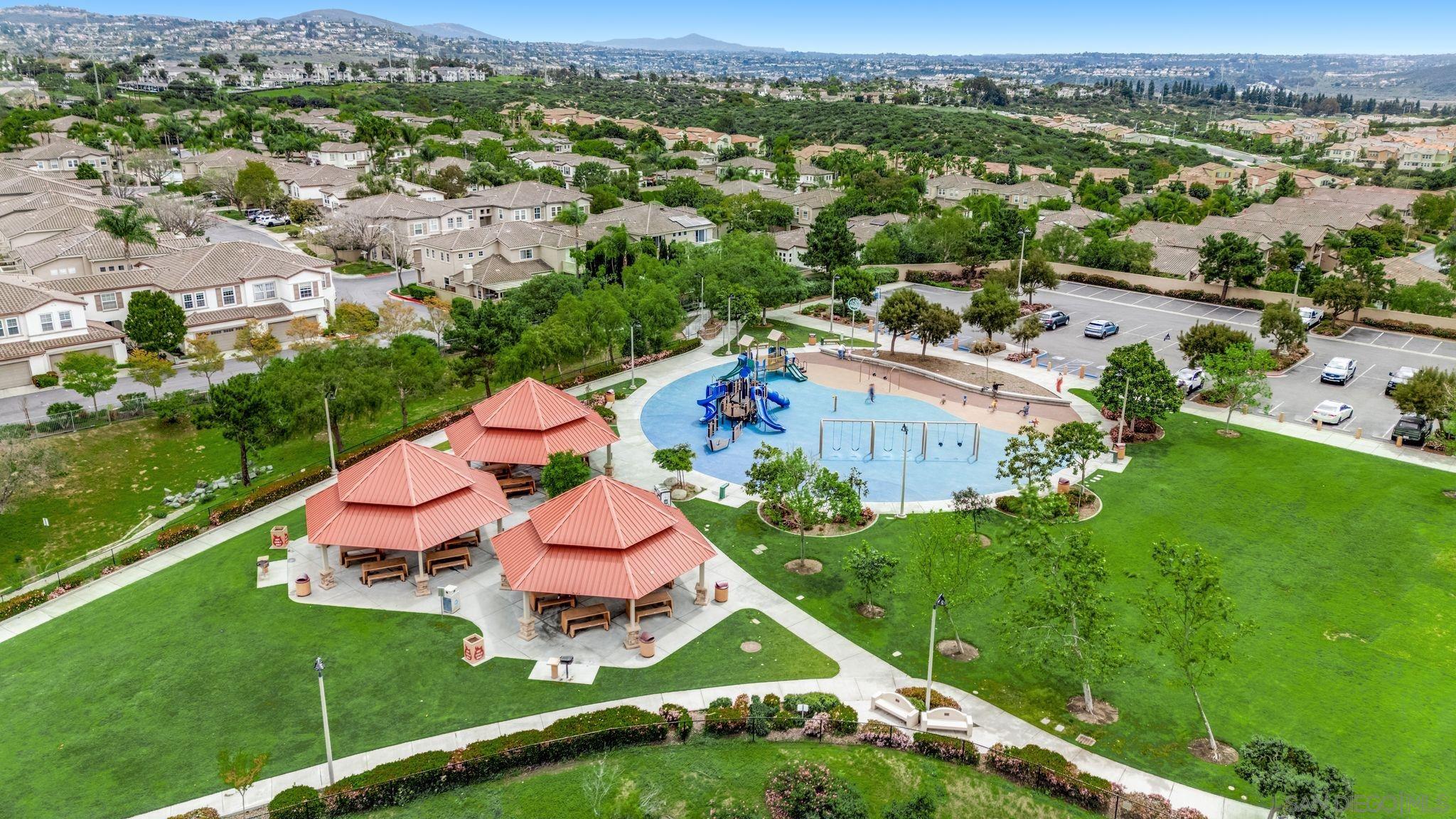 6423 Alexandri Cir