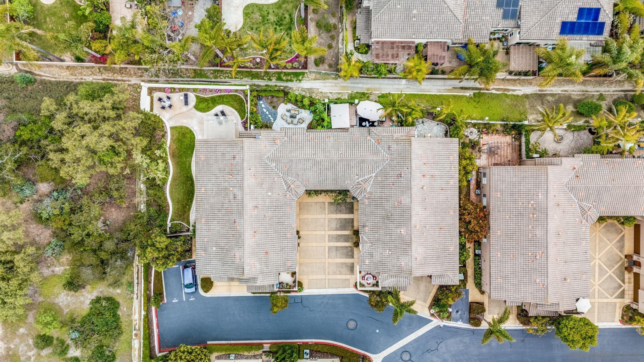 6423 Alexandri Cir