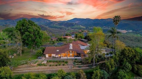 30410  Calle La Reina Bonsall CA 92003