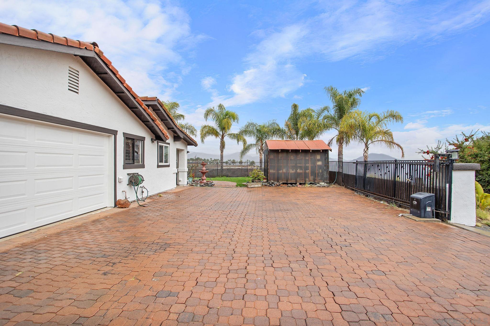 728 Rainbow Hills Rd