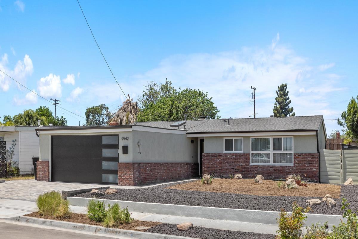 9542 Larrabee Ave