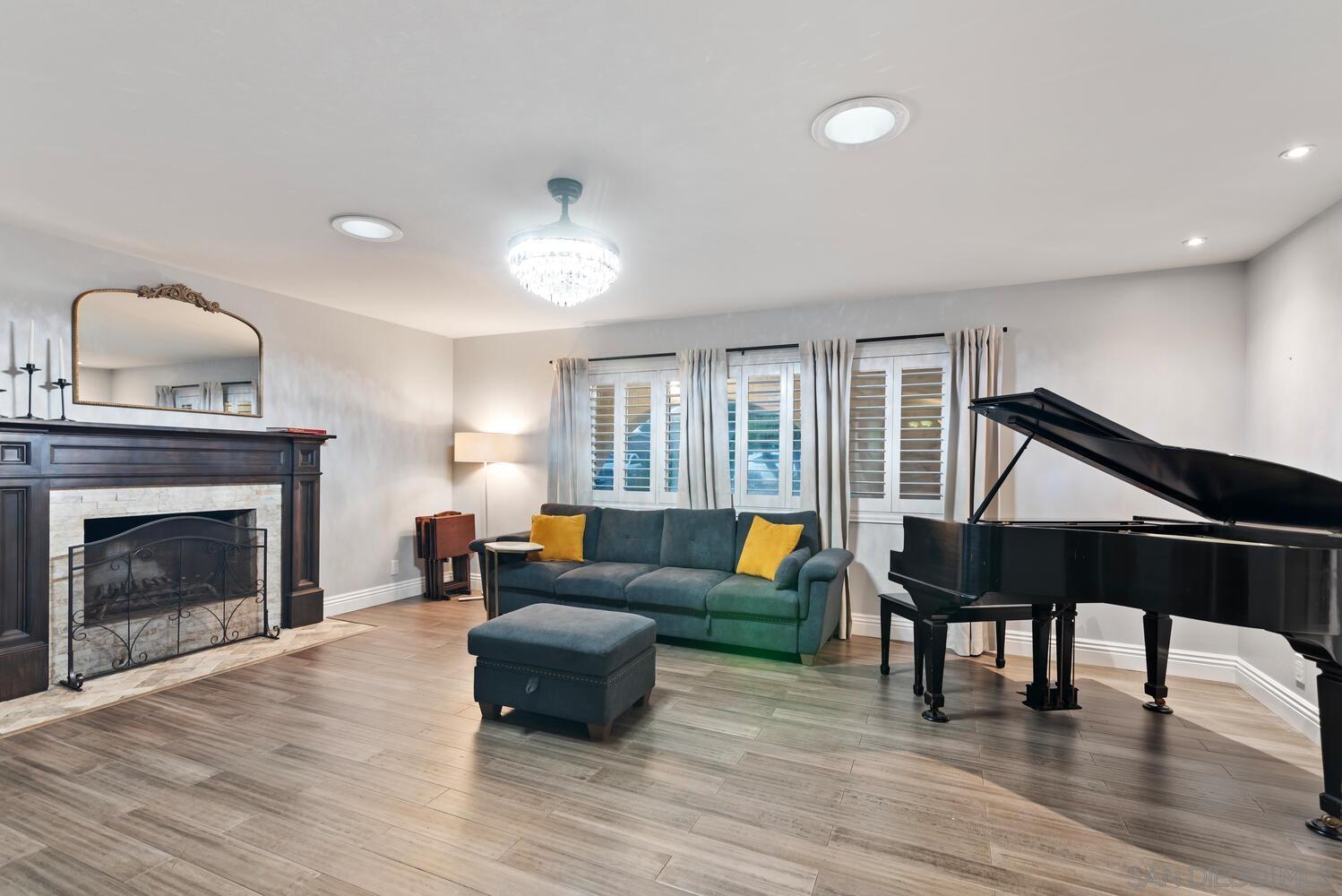 1654 Palomino Ln