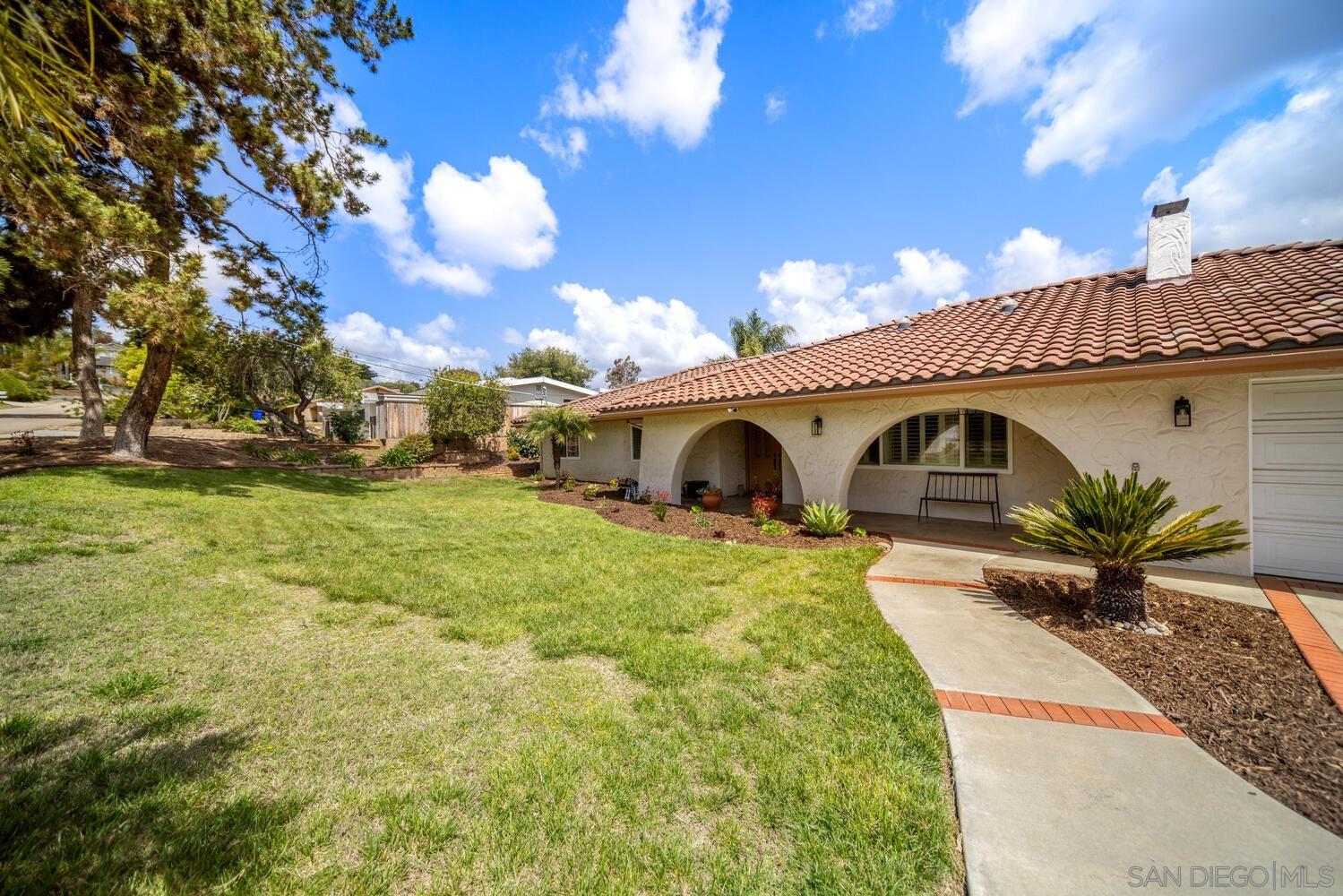1654 Palomino Ln