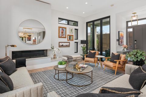 7156  Eads Ave La Jolla CA 92037
