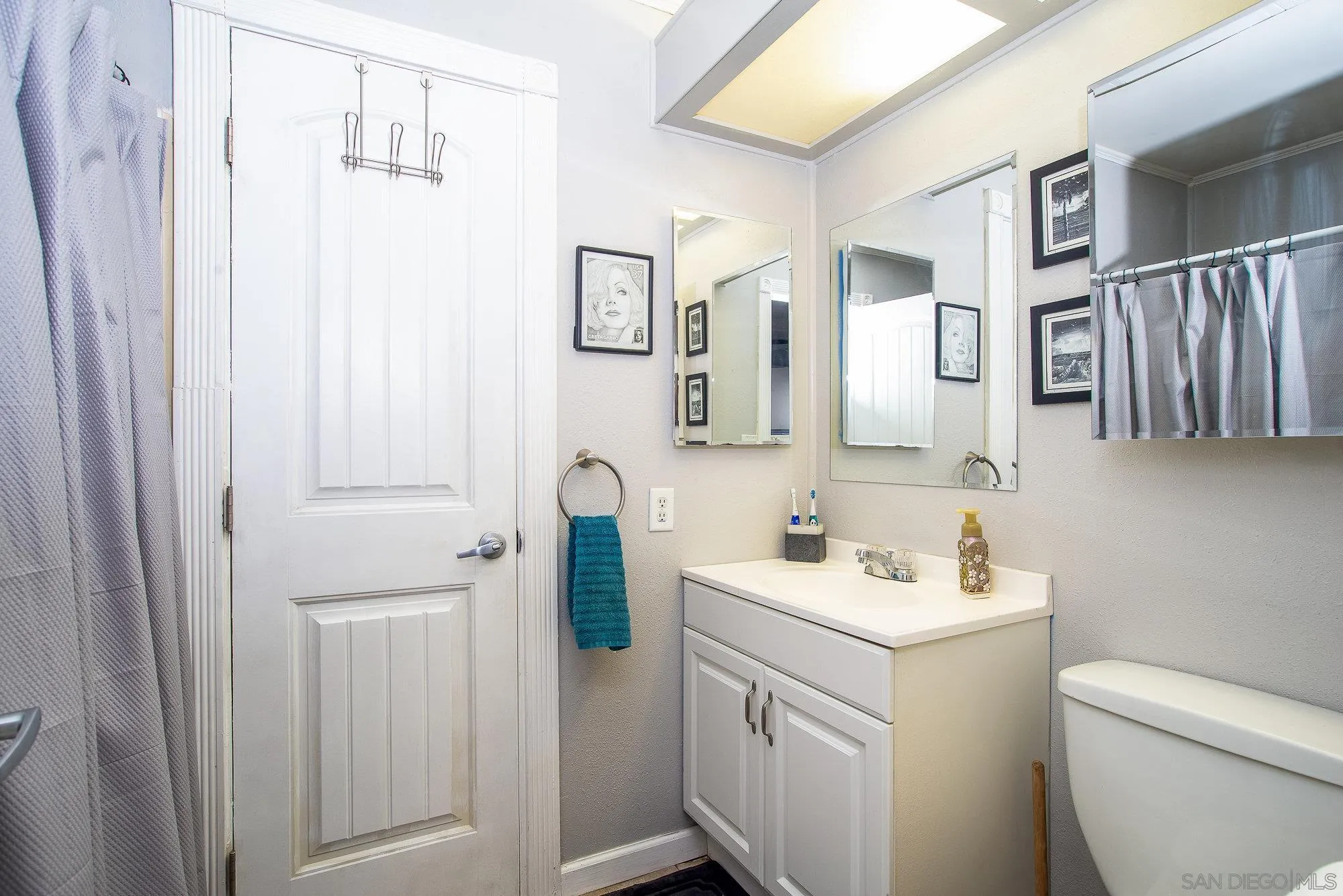 Lakeside, California 92040, United States, 3 Bedrooms Bedrooms, ,2 BathroomsBathrooms,Residential,Active,1757