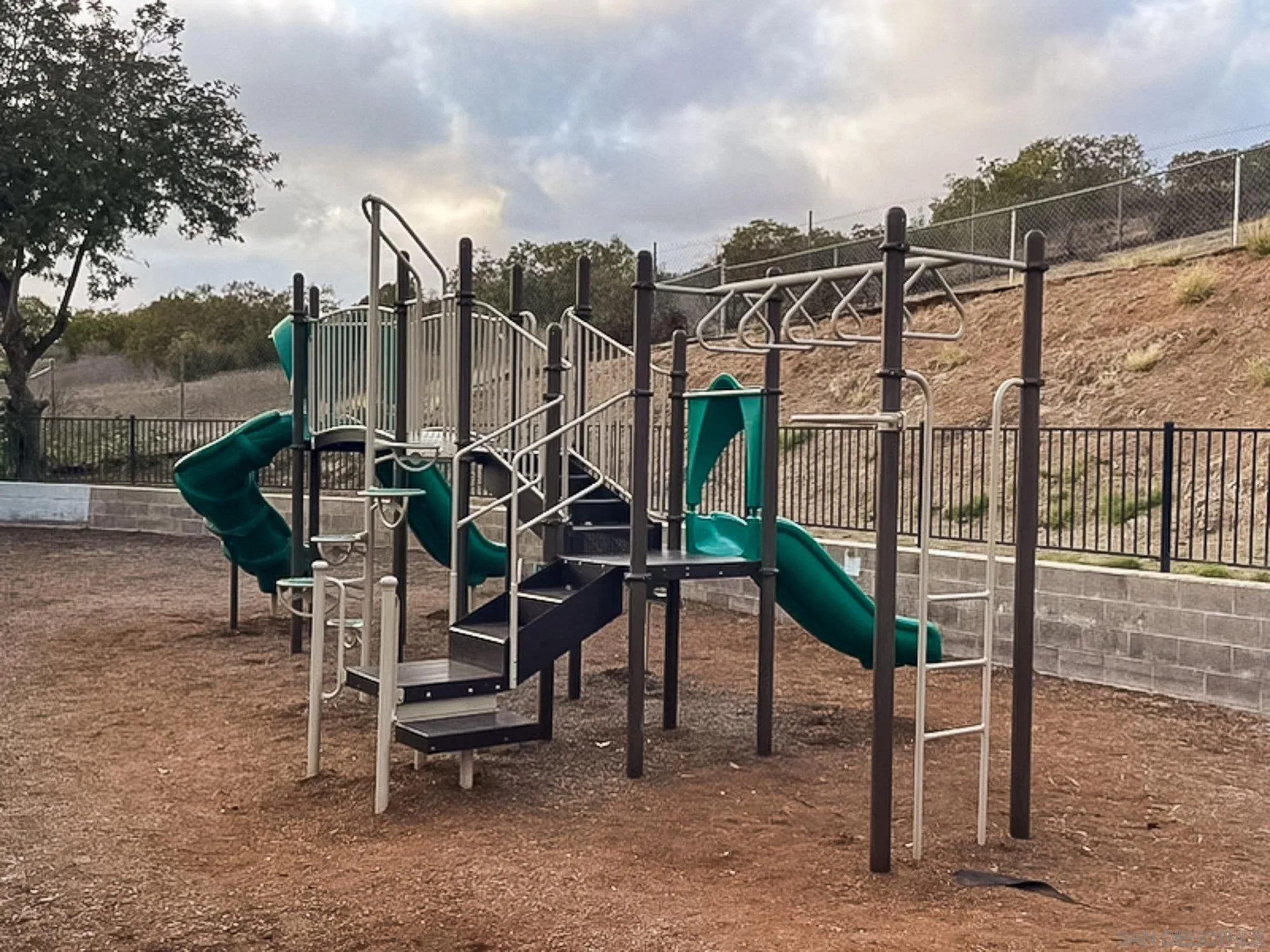 Lakeside, California 92040, United States, 3 Bedrooms Bedrooms, ,2 BathroomsBathrooms,Residential,Active,1757