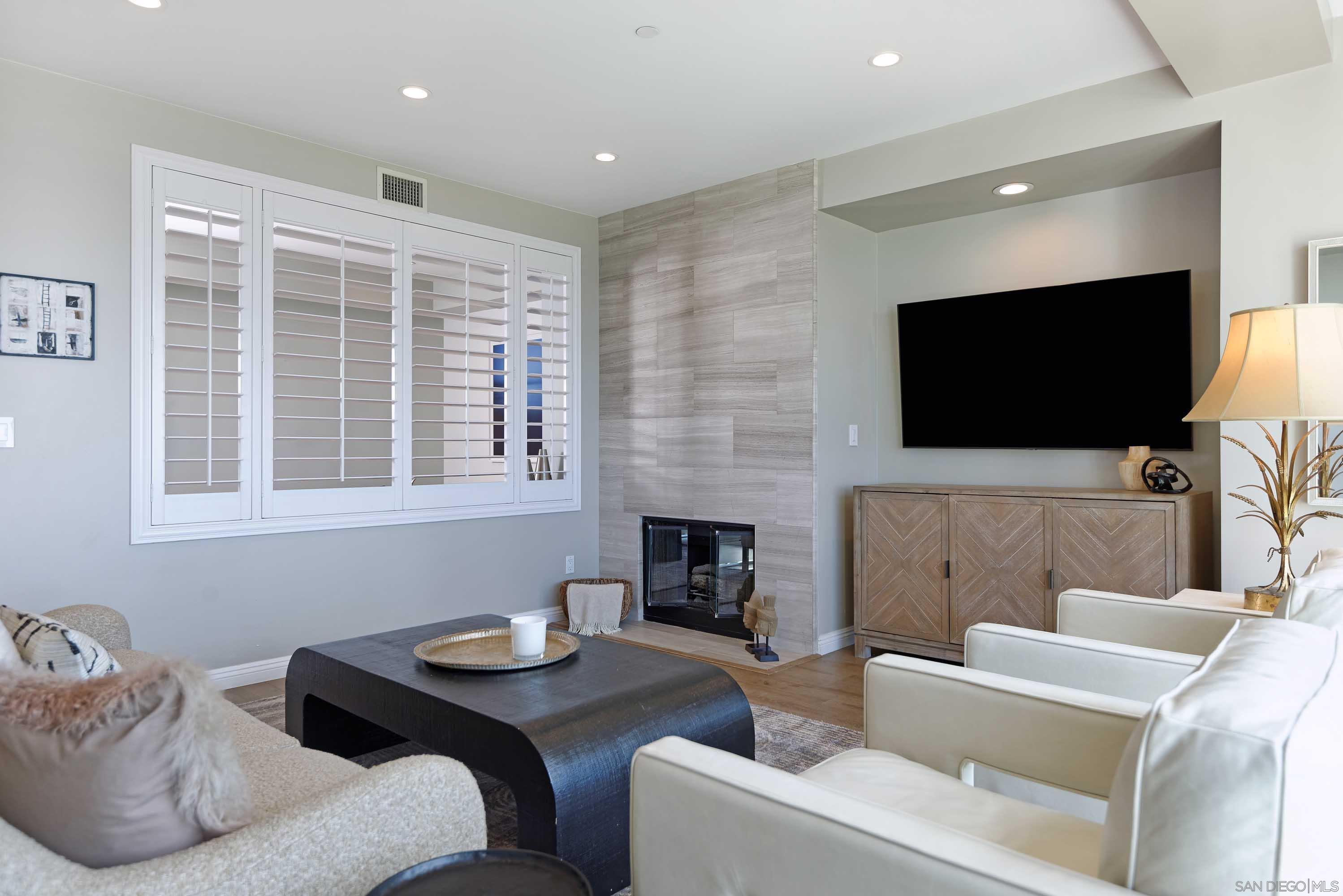 5430 La Jolla Boulevard C202