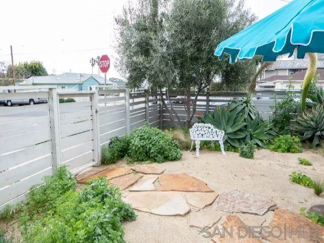 La Jolla, California 92037, United States, 3 Bedrooms Bedrooms, ,3 BathroomsBathrooms,Residential,Active,9560