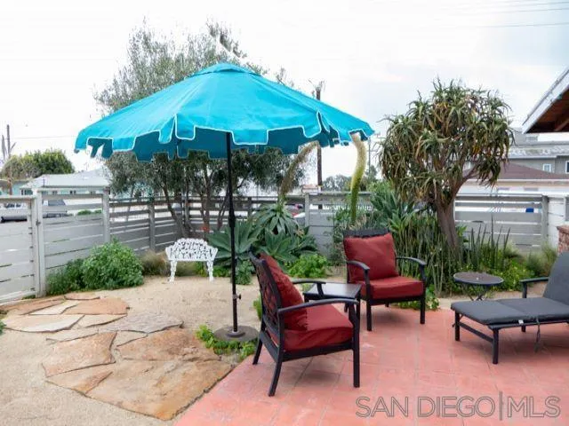 La Jolla, California 92037, United States, 3 Bedrooms Bedrooms, ,3 BathroomsBathrooms,Residential,Active,9560