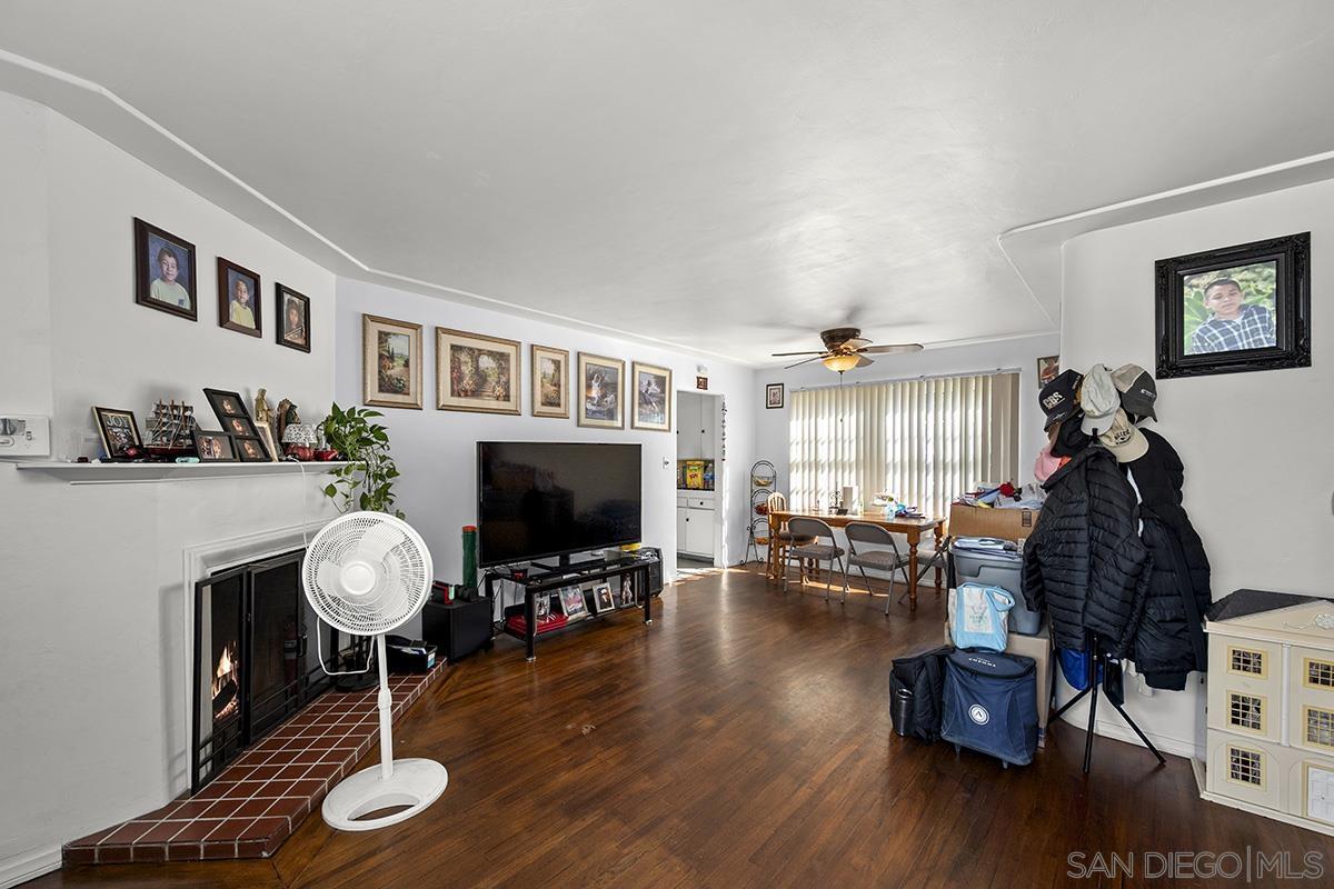 9303 Fuerte Dr