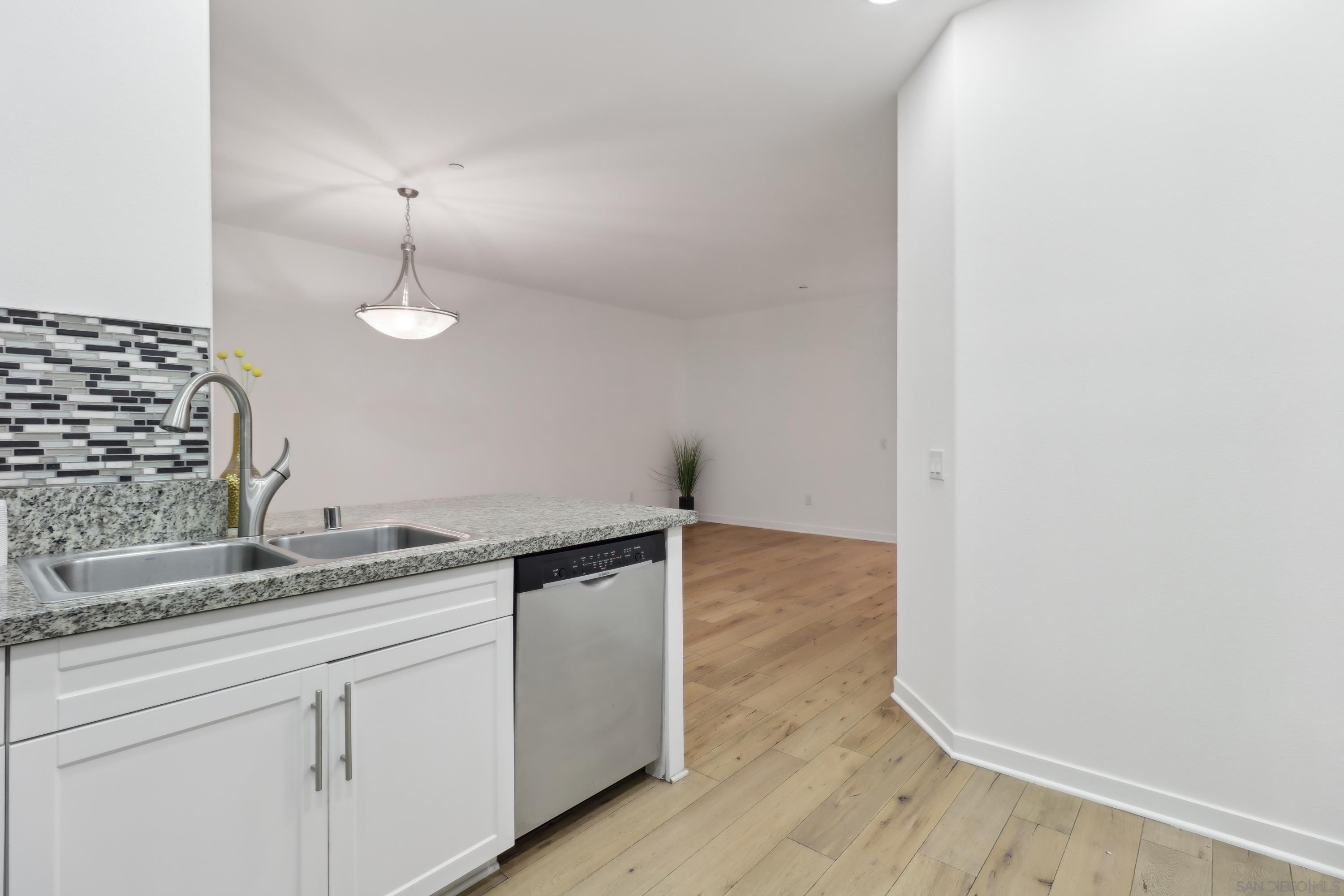 4537 Rainier 9
