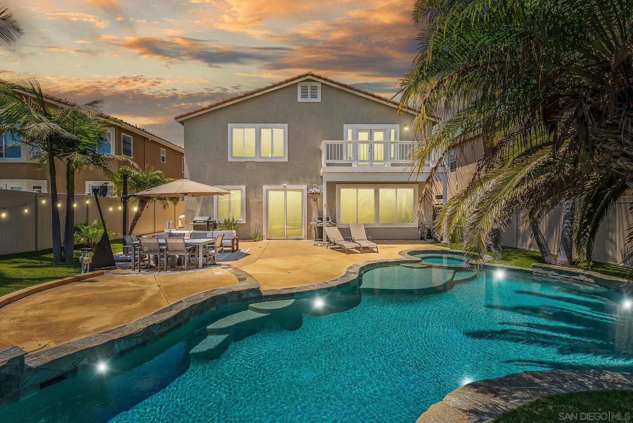 12055  Oakview Way