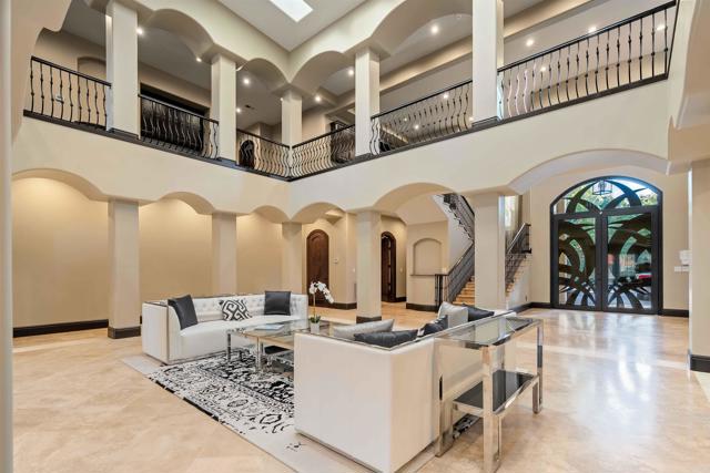 2890 Gate Fifteen Place