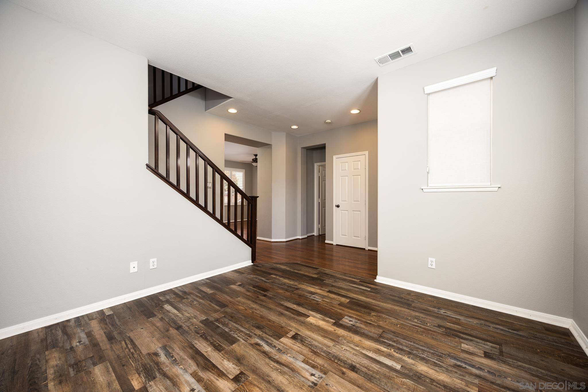 1611 Moonbeam Ln