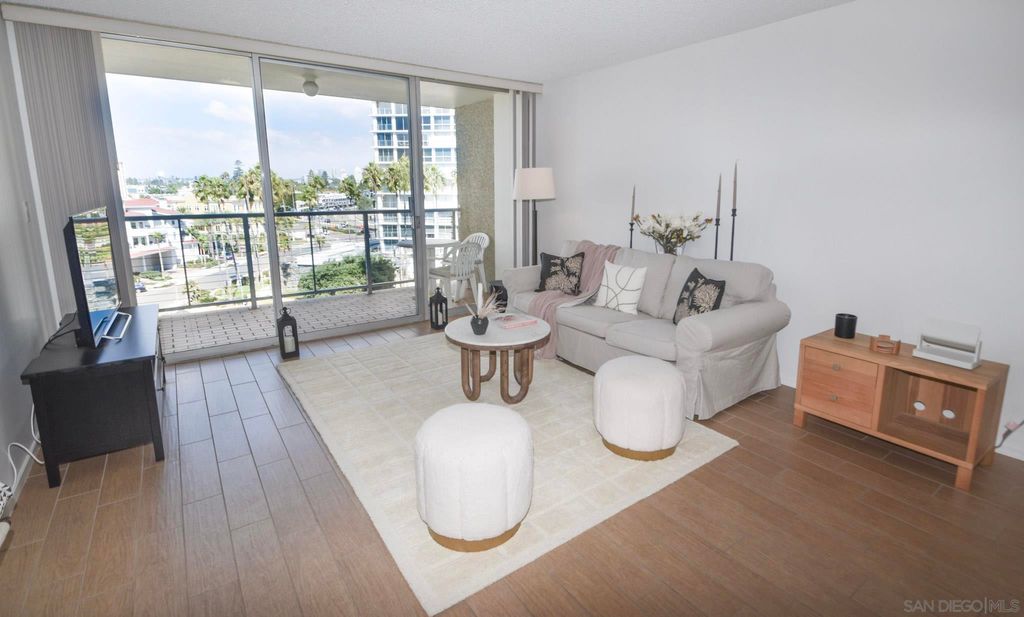 Photo of 1720 Avenida Del Mundo #501, Coronado, CA 92118 (MLS # 250019152)