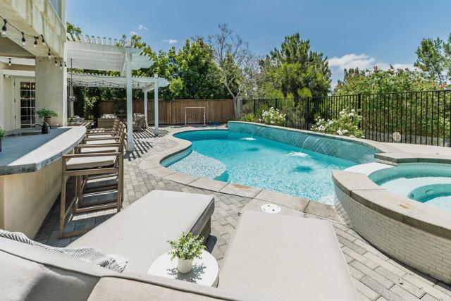 1569 Glencrest Drive