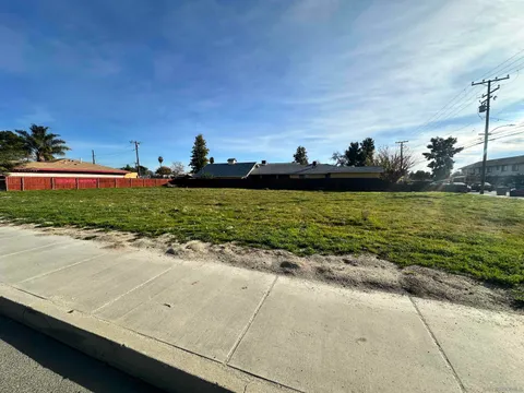 MLS: 250001151
