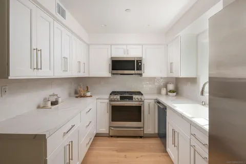 MLS: 250020780