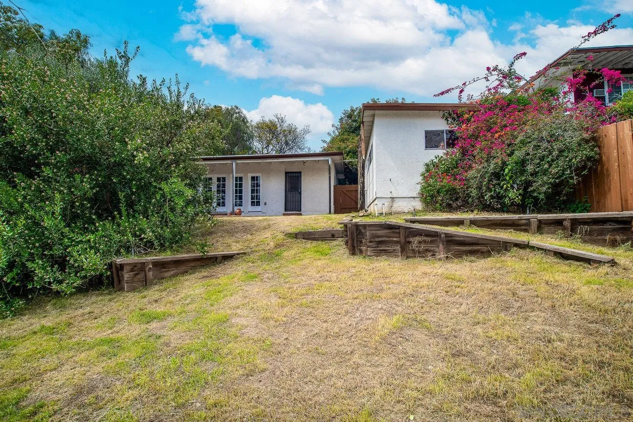 Lemon Grove, California 91945, United States, 2 Bedrooms Bedrooms, ,1 BathroomBathrooms,Residential,Pending,103026