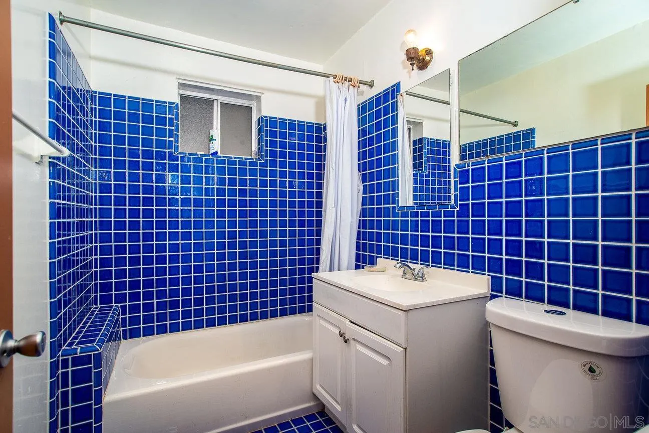 Lemon Grove, California 91945, United States, 2 Bedrooms Bedrooms, ,1 BathroomBathrooms,Residential,Pending,103026