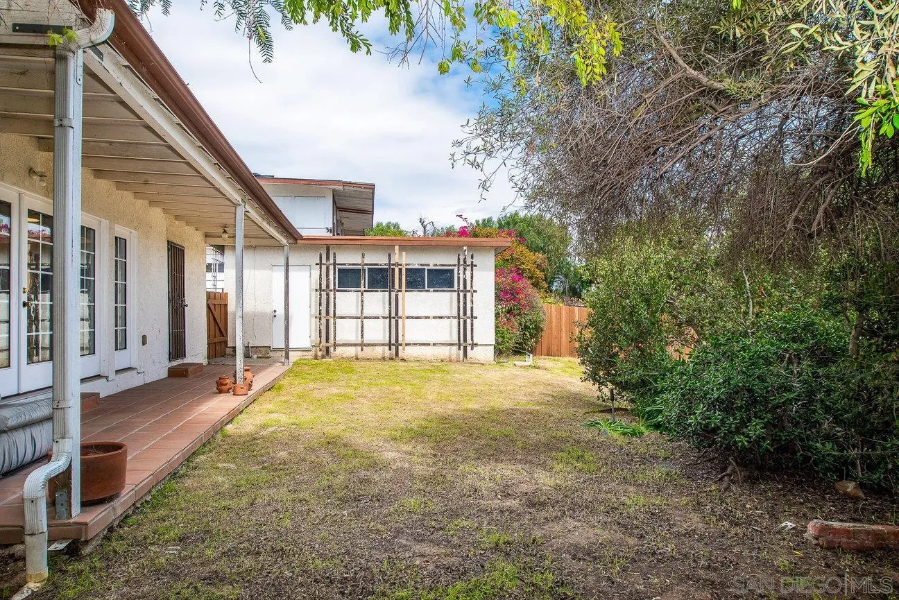 Lemon Grove, California 91945, United States, 2 Bedrooms Bedrooms, ,1 BathroomBathrooms,Residential,Pending,103026