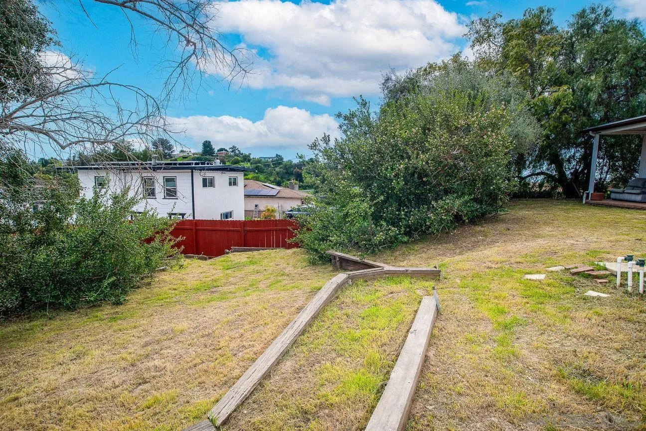 Lemon Grove, California 91945, United States, 2 Bedrooms Bedrooms, ,1 BathroomBathrooms,Residential,Pending,103026