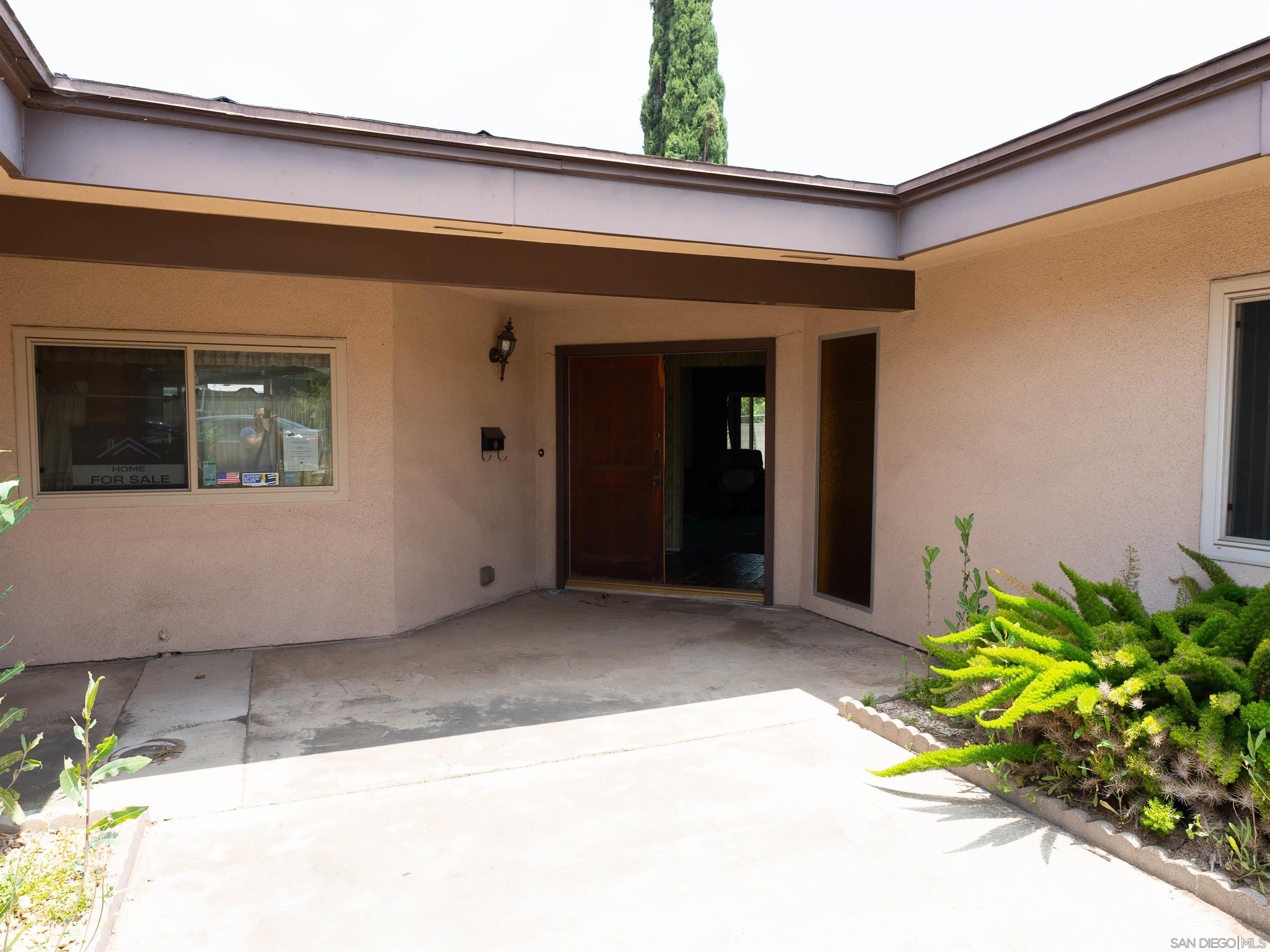 2117 E Cameron Ave