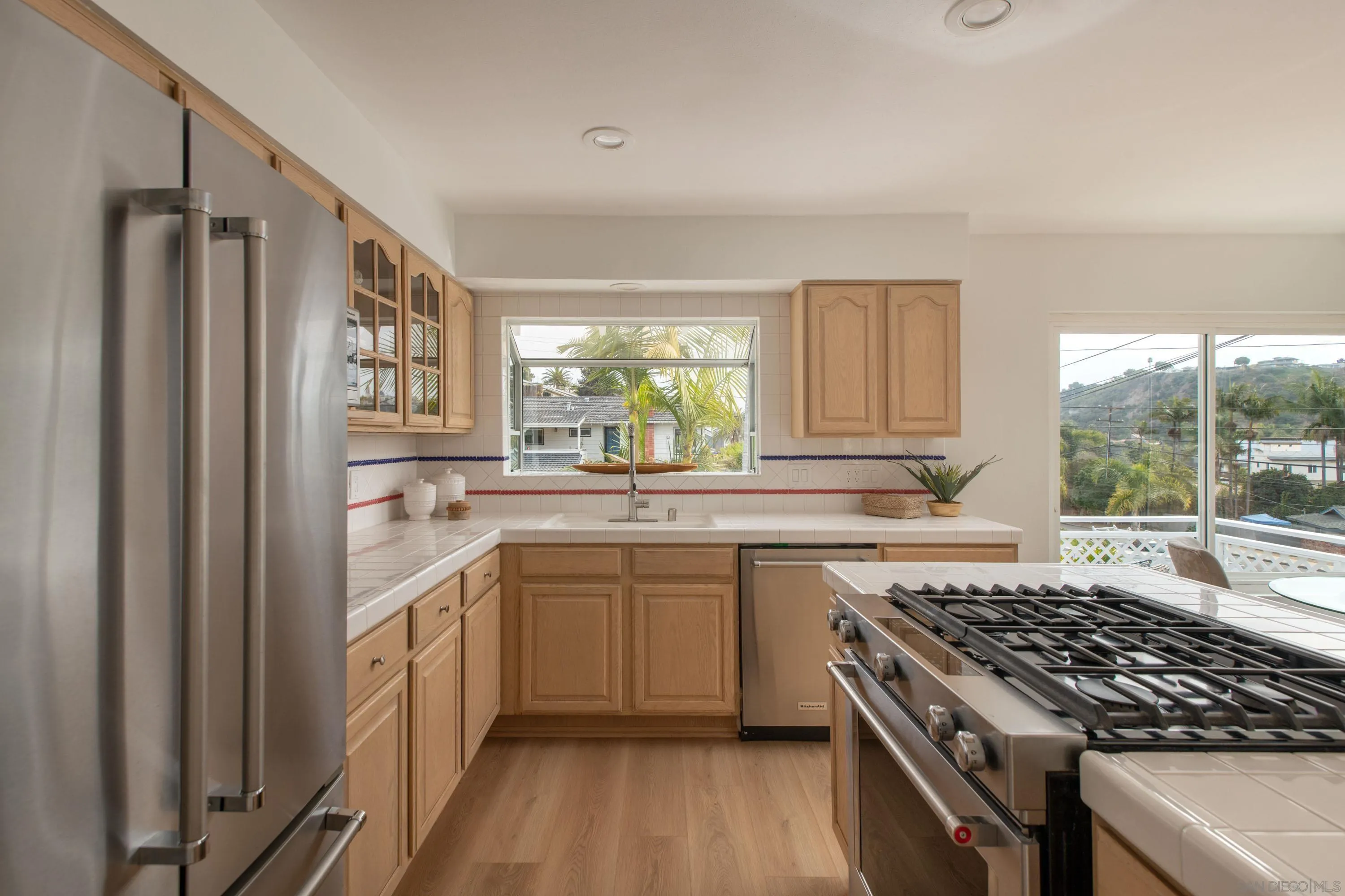 San Diego, California 92110, United States, 4 Bedrooms Bedrooms, ,2 BathroomsBathrooms,Residential,Pending,12969