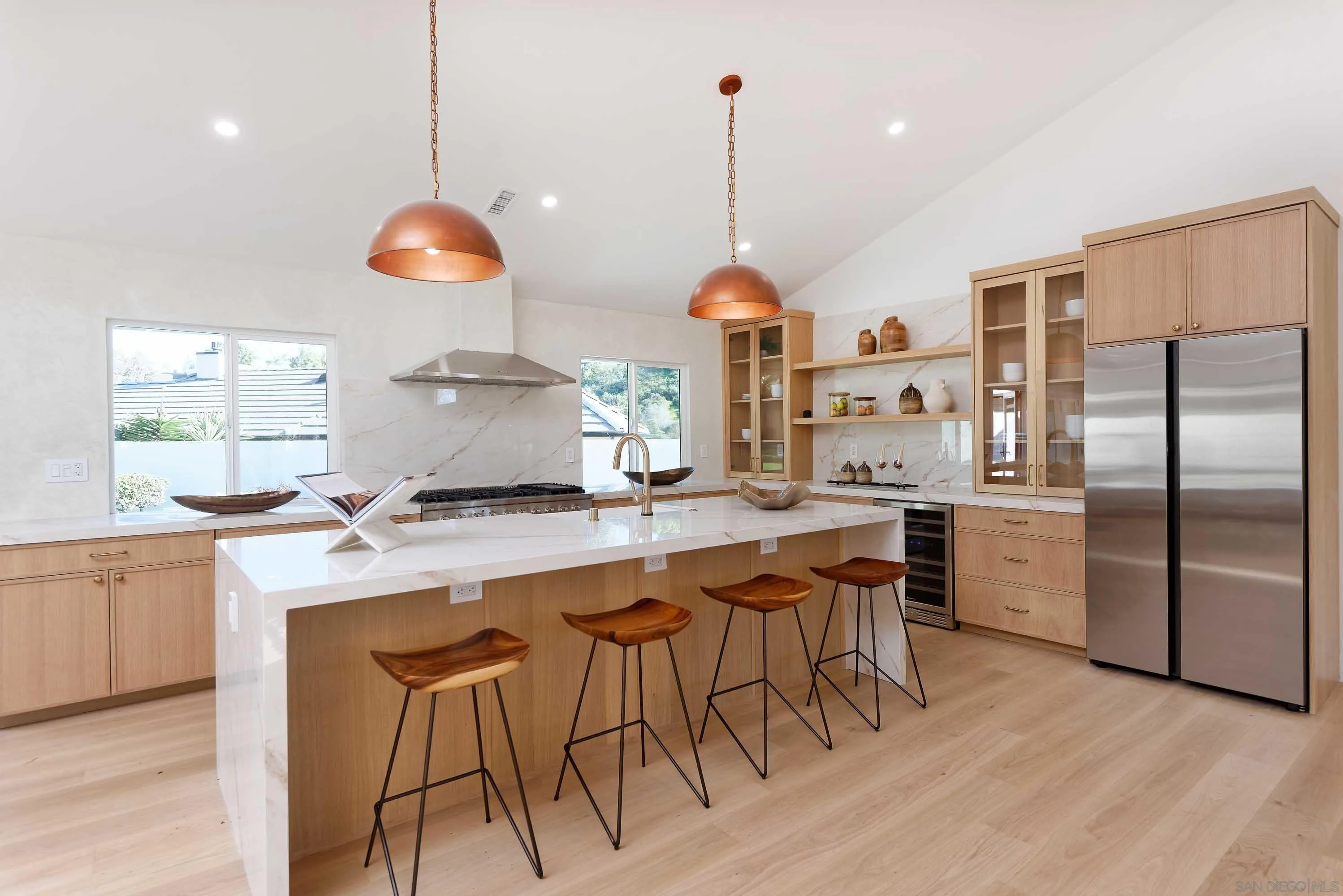 La Jolla, California 92037, United States, 4 Bedrooms Bedrooms, ,3 BathroomsBathrooms,Residential,Pending,13599