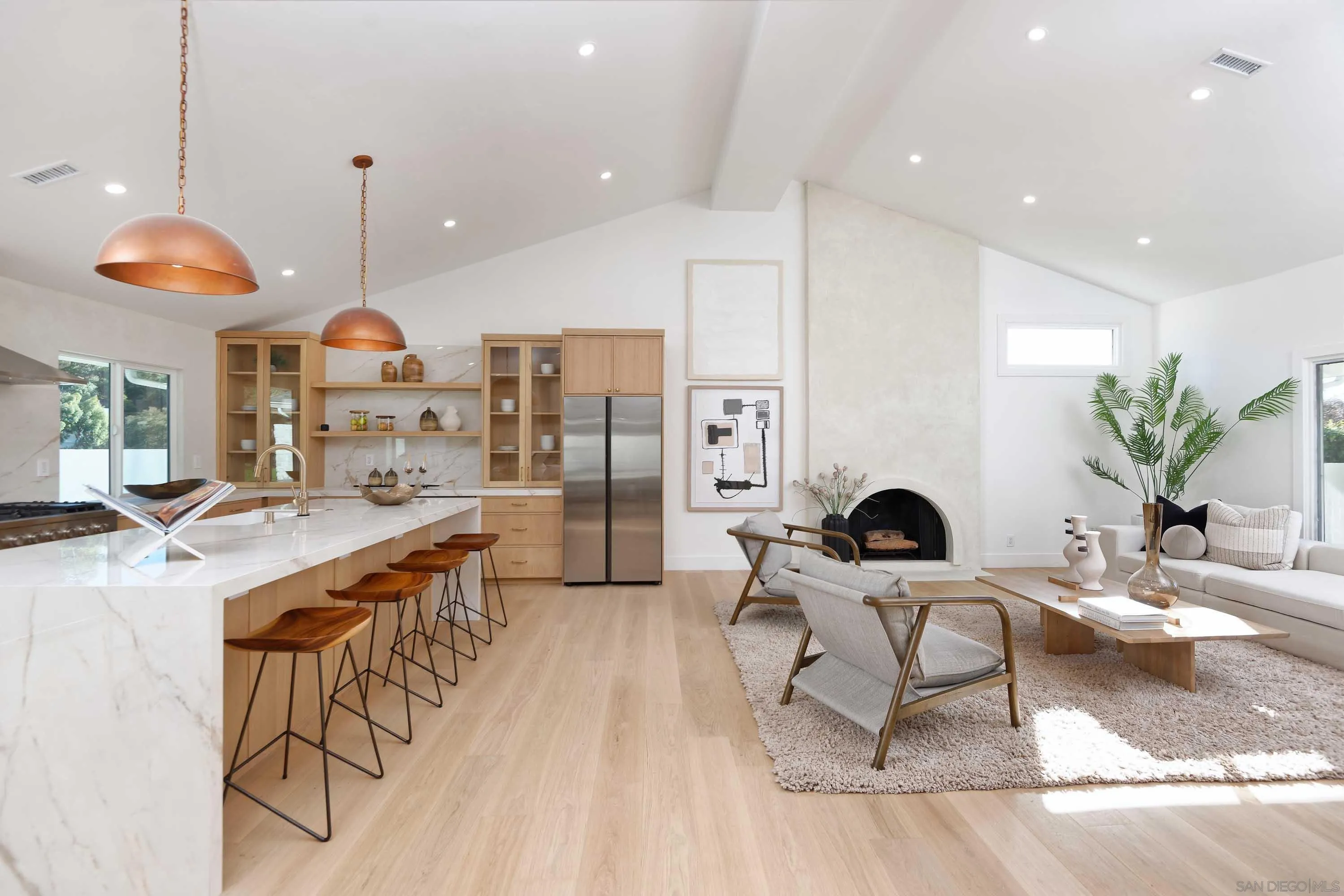 La Jolla, California 92037, United States, 4 Bedrooms Bedrooms, ,3 BathroomsBathrooms,Residential,Pending,13599