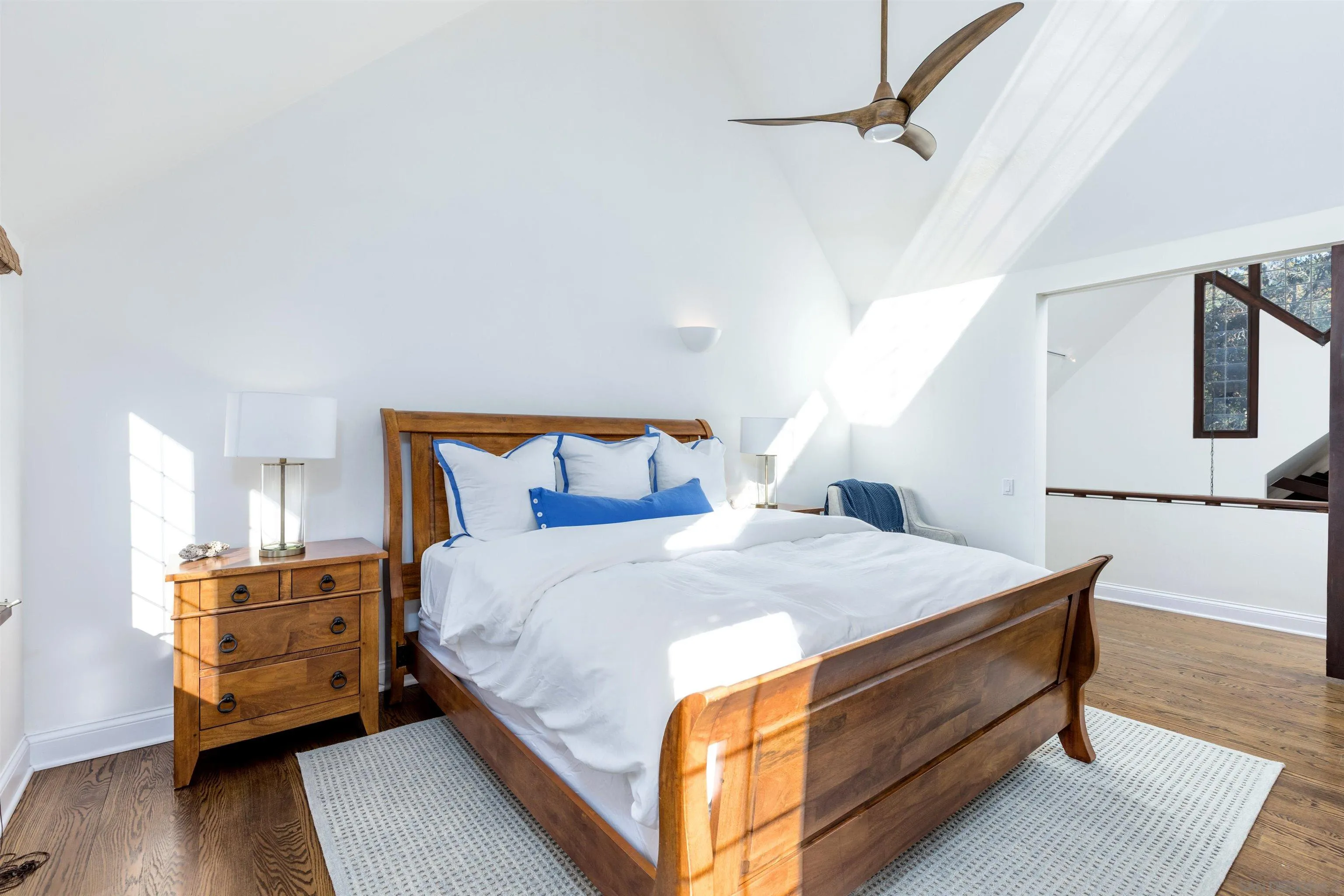 La Jolla, California 92037, United States, 4 Bedrooms Bedrooms, ,3 BathroomsBathrooms,Residential,Active,111209