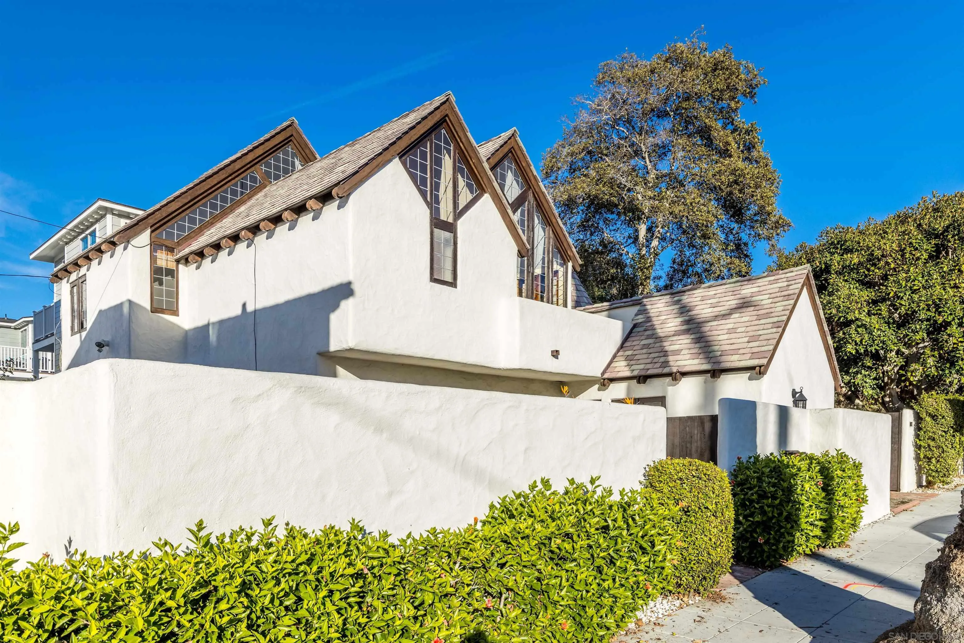 La Jolla, California 92037, United States, 4 Bedrooms Bedrooms, ,3 BathroomsBathrooms,Residential,Active,111209