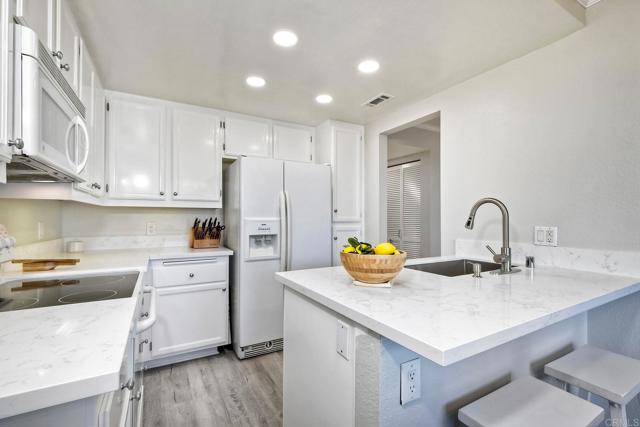 910 S Rancho Santa Fe Road