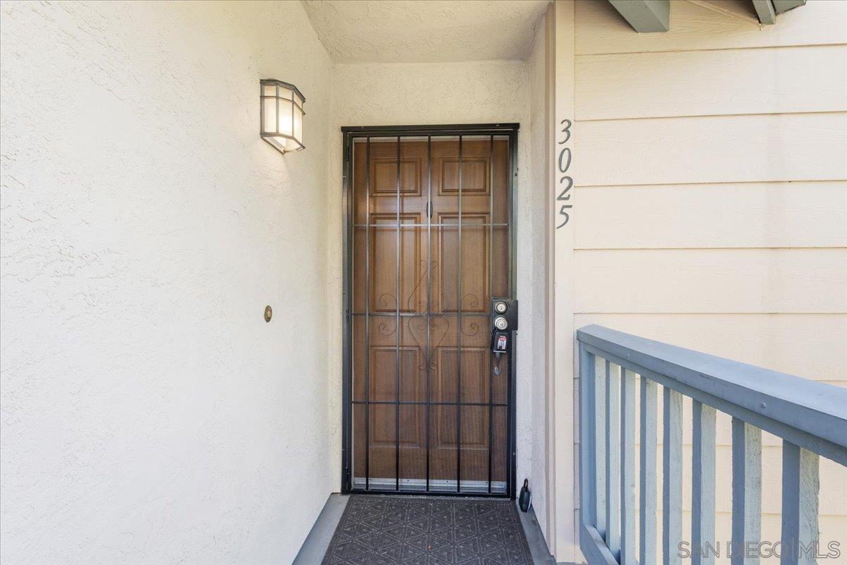 3025 Golden Oak Way