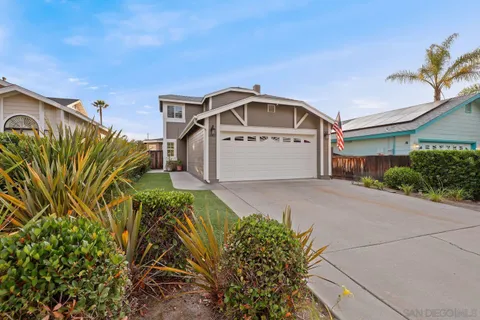 10421 Les Arbres Pl, San Diego, CA 92131 - #: 250025969