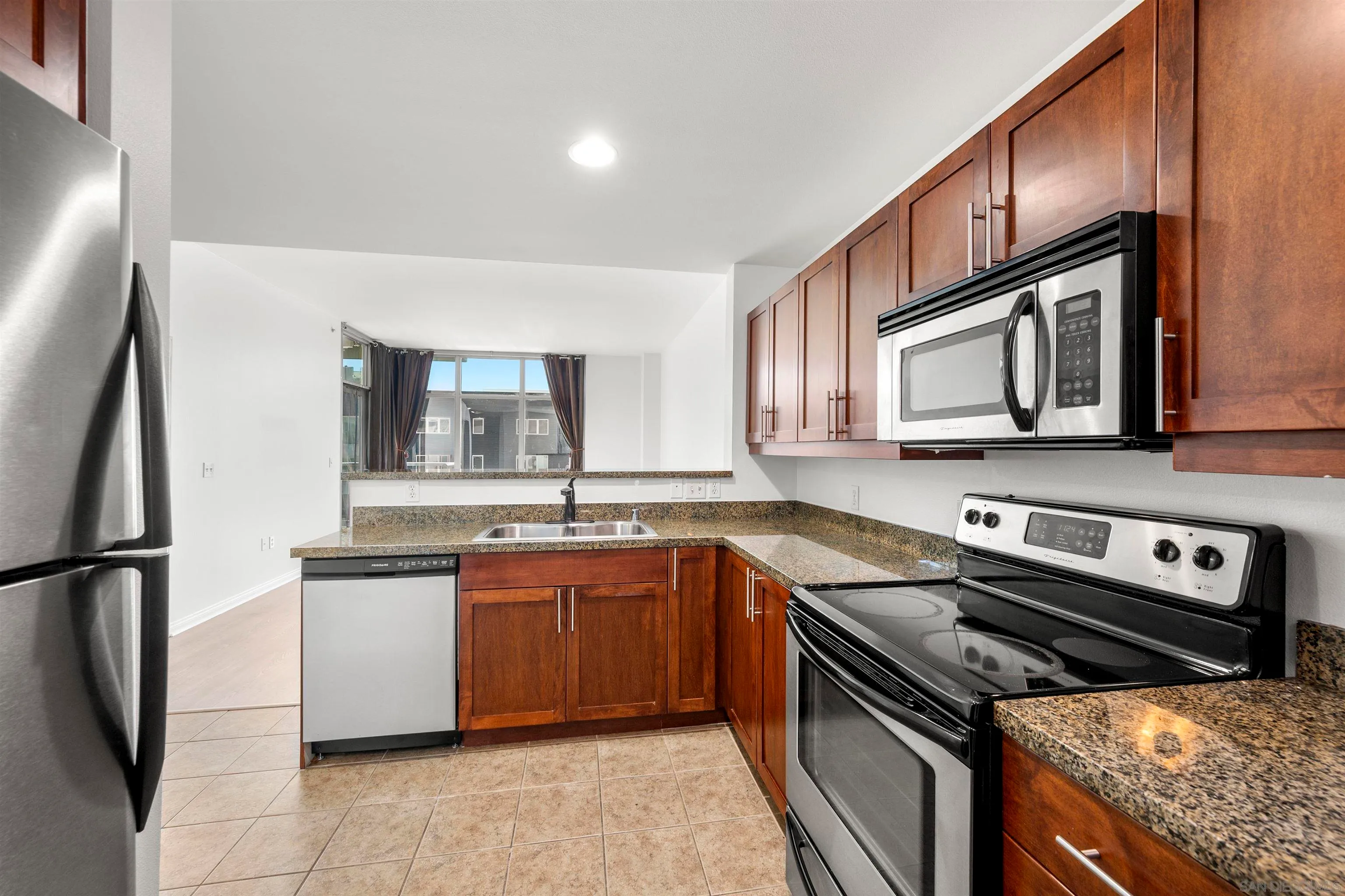 San Diego, California 92101, United States, 1 Bedroom Bedrooms, ,1 BathroomBathrooms,Residential,Pending,18589