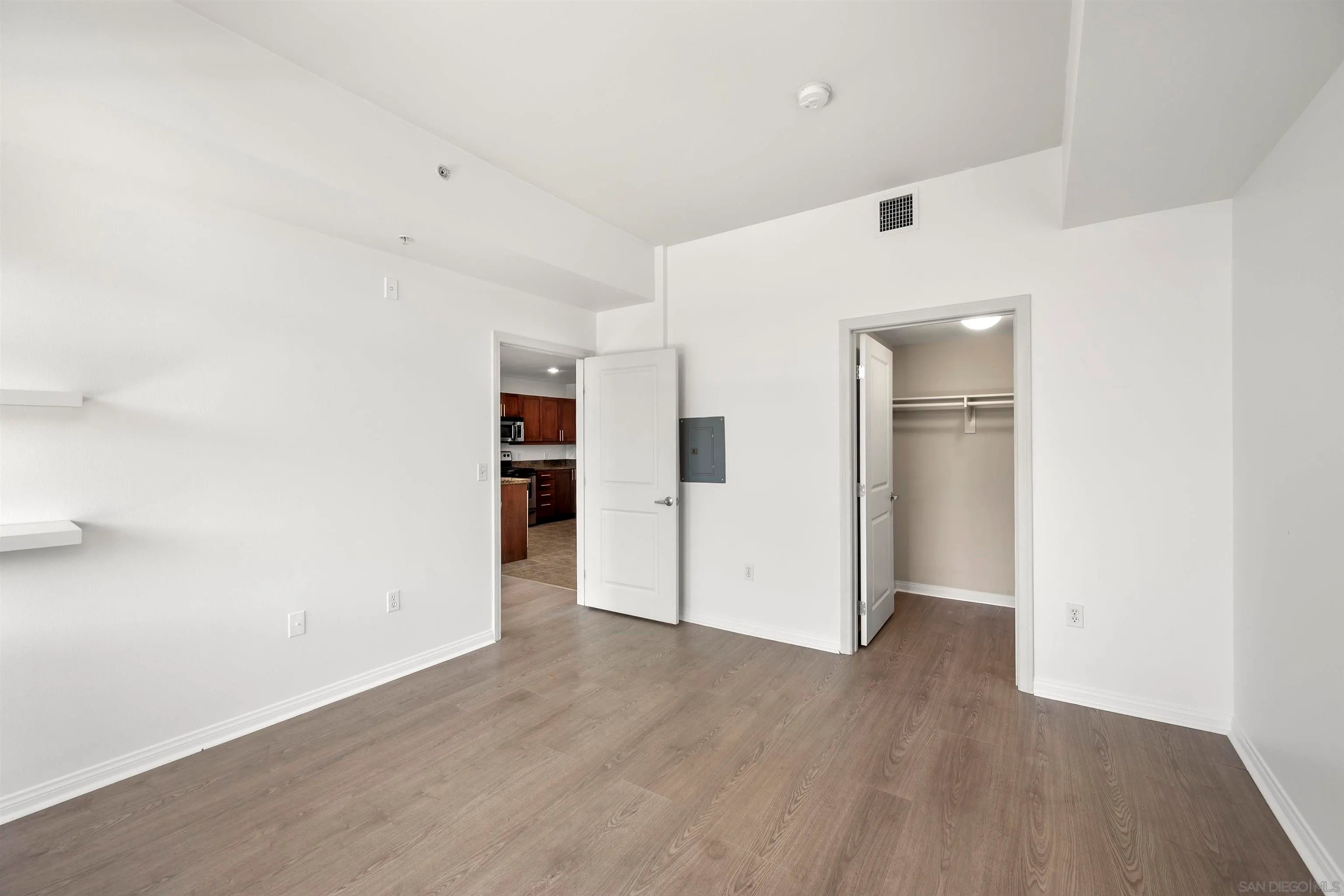 San Diego, California 92101, United States, 1 Bedroom Bedrooms, ,1 BathroomBathrooms,Residential,Pending,18589