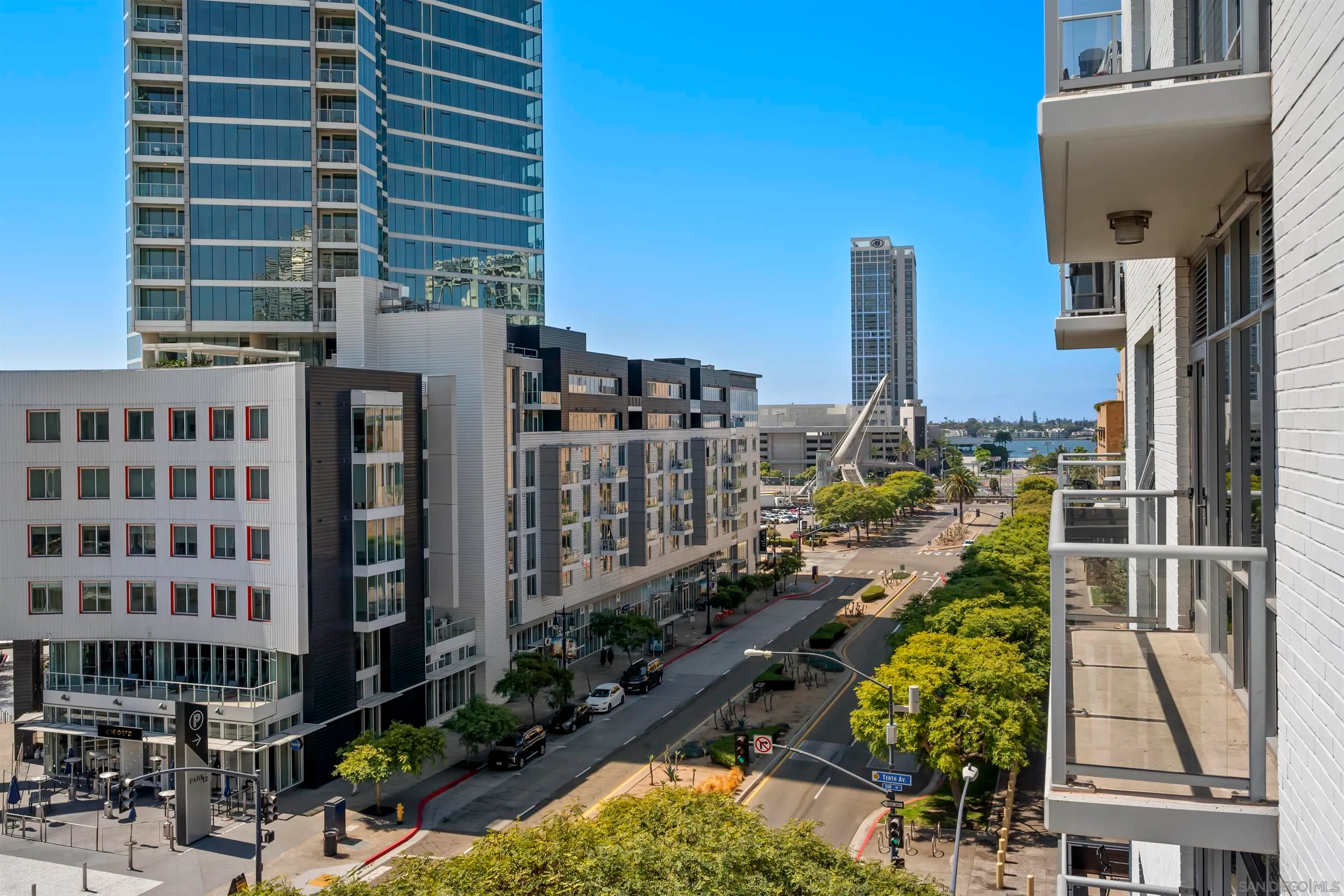 San Diego, California 92101, United States, 1 Bedroom Bedrooms, ,1 BathroomBathrooms,Residential,Pending,18589