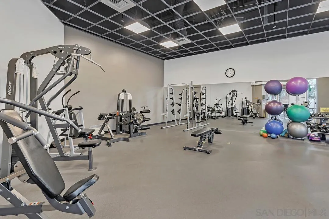 San Diego, California 92101, United States, 1 Bedroom Bedrooms, ,1 BathroomBathrooms,Residential,Pending,18589