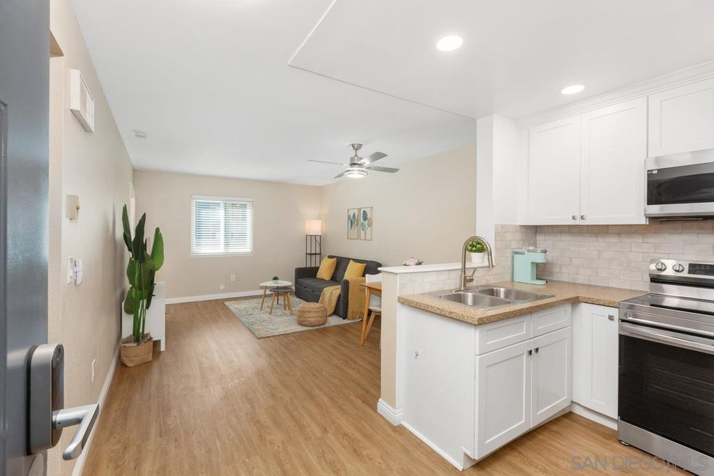 Photo for 3440 Lebon Dr #4113, San Diego, CA 92122 (MLS # 240007694)